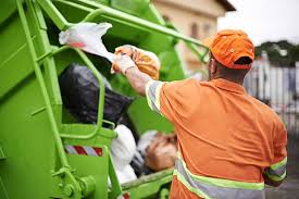 Best Construction Debris Removal  in Covgton, IN